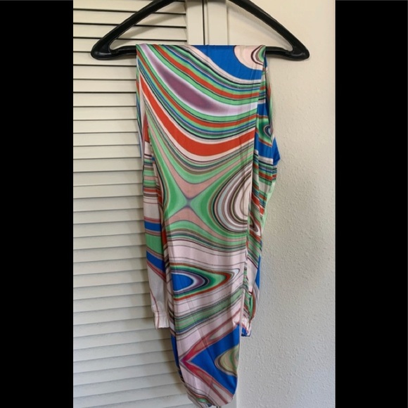 Swirls of color mesh leggings - Picture 6 of 8